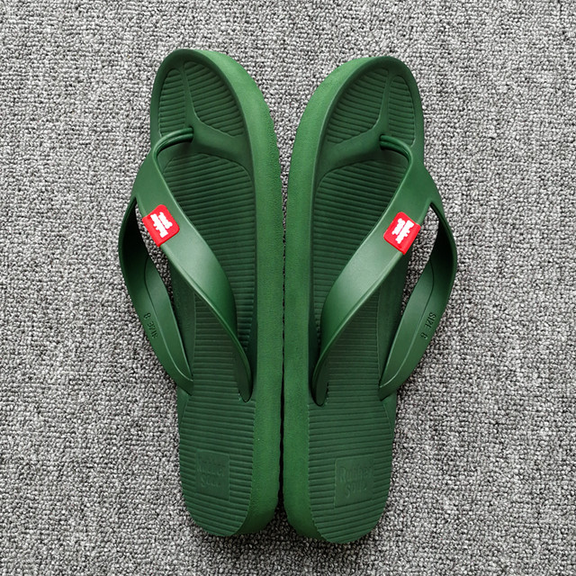 Latex flip-flops imported from Thailand are waterproof and non-slip