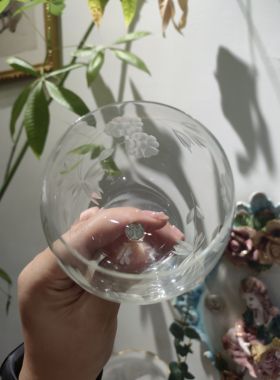 刻花水晶杯