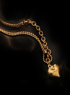 爱心吊坠luck项链现货欧美钛钢