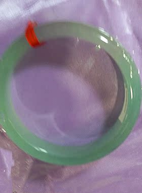 情侣饰品女士腕间玉镯子