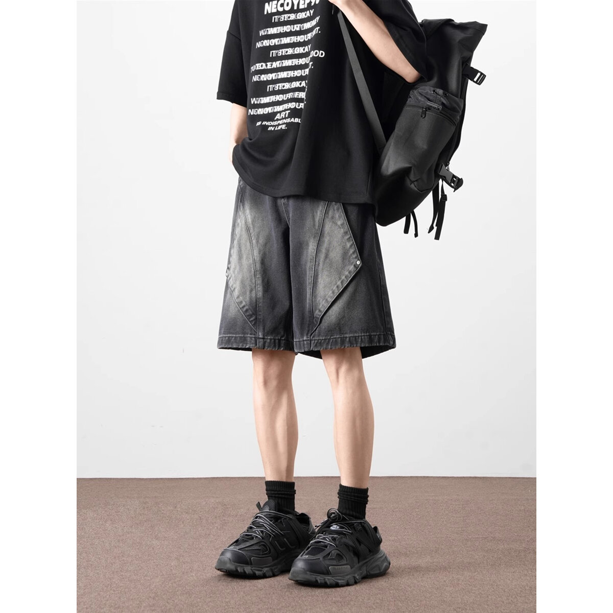 QOTRIOCK美式解构牛仔短裤男夏季潮牌宽松拼接设计直筒裤水洗中裤 - 图3