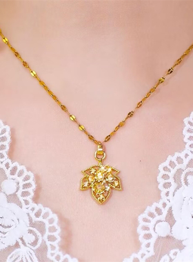 咖色枫叶吊坠项链颈链女