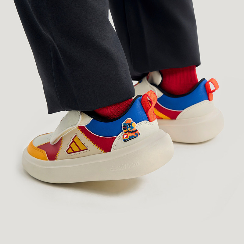 【自营】阿迪达斯新年款男女儿童小白鞋休闲运动鞋KI1517 KJ4231,淘宝优惠券,粉丝福利购,淘宝优惠卷