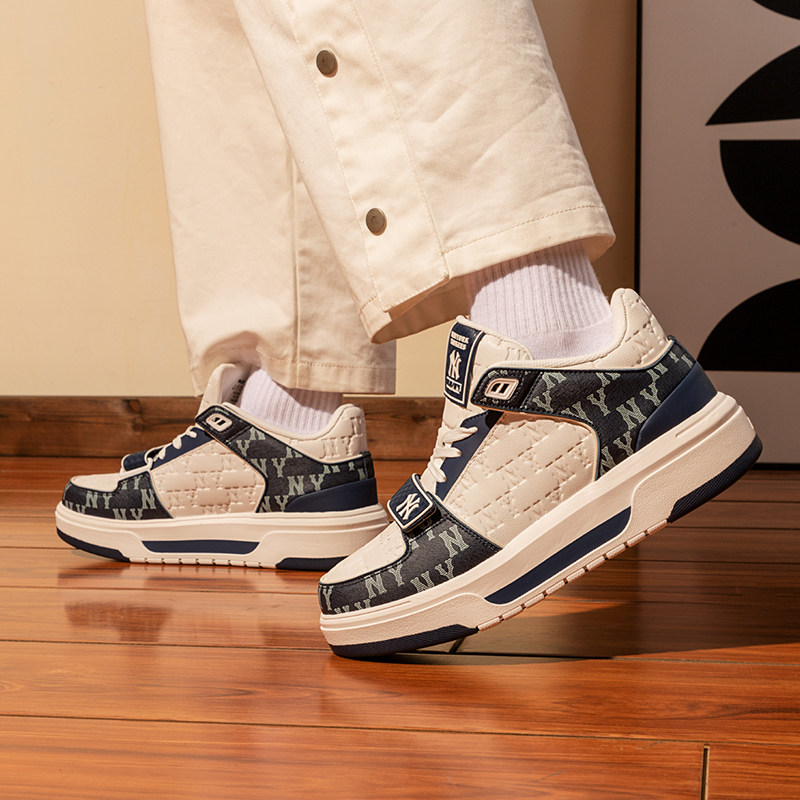 【自营】MLB休闲鞋情侣款男鞋女鞋印压老花运动鞋厚底低帮板鞋潮,淘宝优惠券,粉丝福利购,淘宝优惠卷