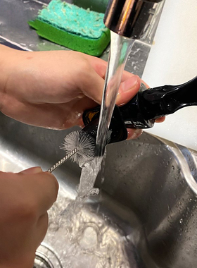 蜜雪奶茶店冰淇淋保温桶管道刷子