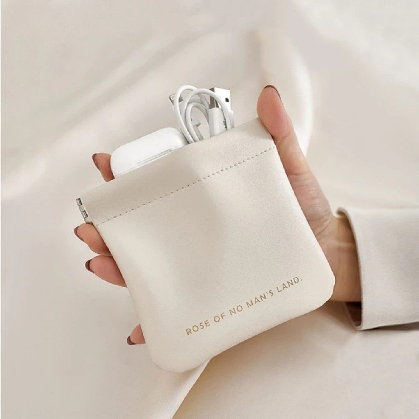 自动闭合紧口收纳包耳机数据线随身袋充电器充电宝弹片便携收纳袋,淘宝优惠券,粉丝福利购,淘宝优惠卷