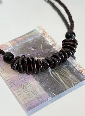 《石榴熟了》系列新中式复古编绳石榴碎石黑色可调节项链女士新款