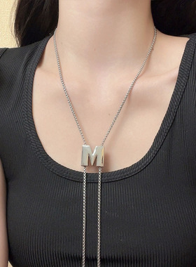 简约个性可抽拉双B字母钛钢颈链秋冬男女款潮流百搭小众复古项链