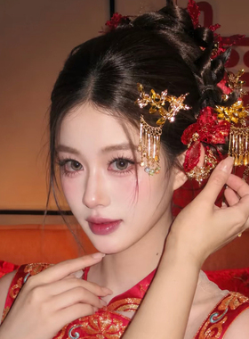 红色秀禾龙凤褂新娘发饰
