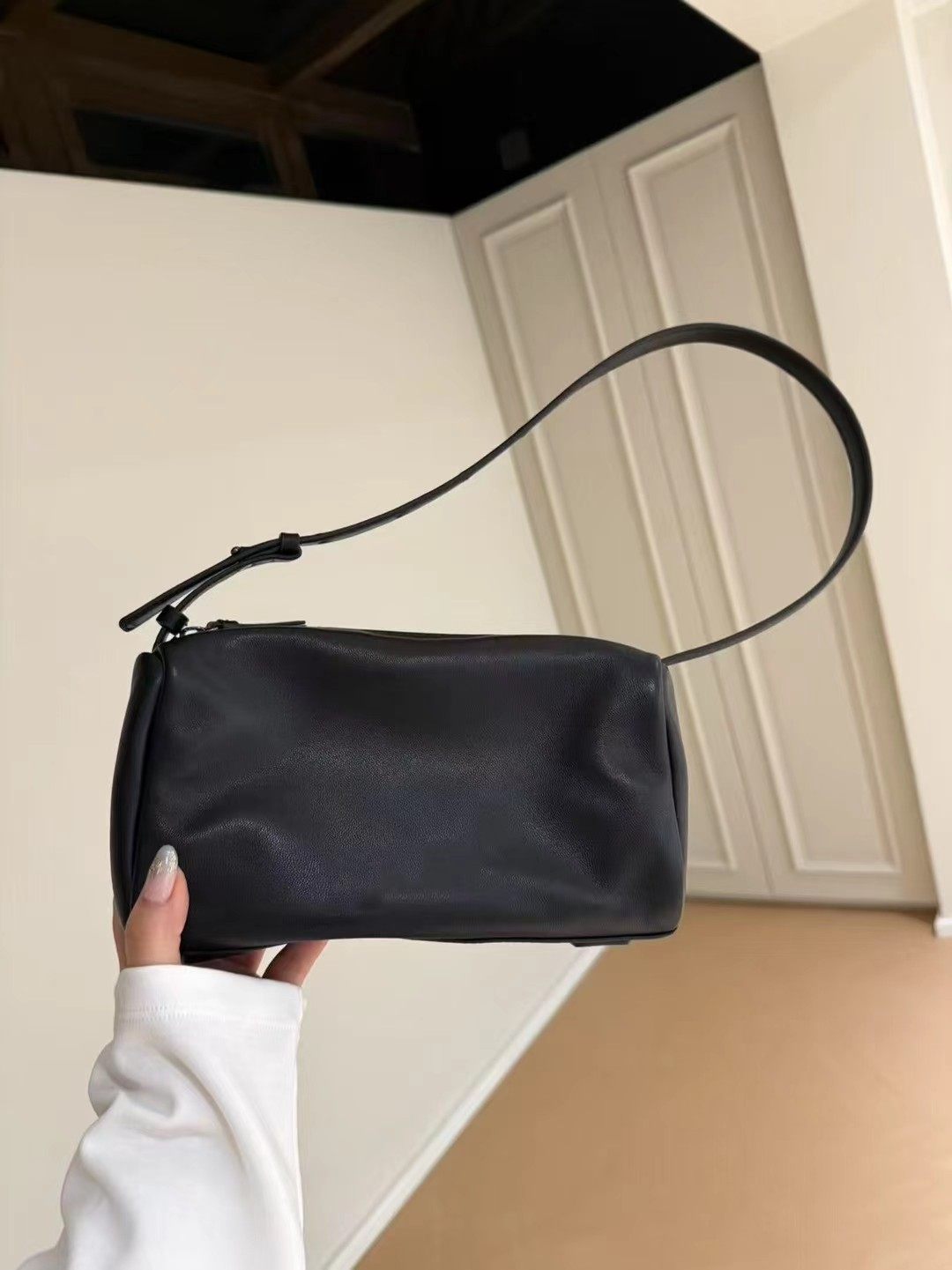 包包女2025新款秋冬真皮单肩斜挎笔筒包复古麂皮手提枕头包小包潮,淘宝优惠券,粉丝福利购,淘宝优惠卷