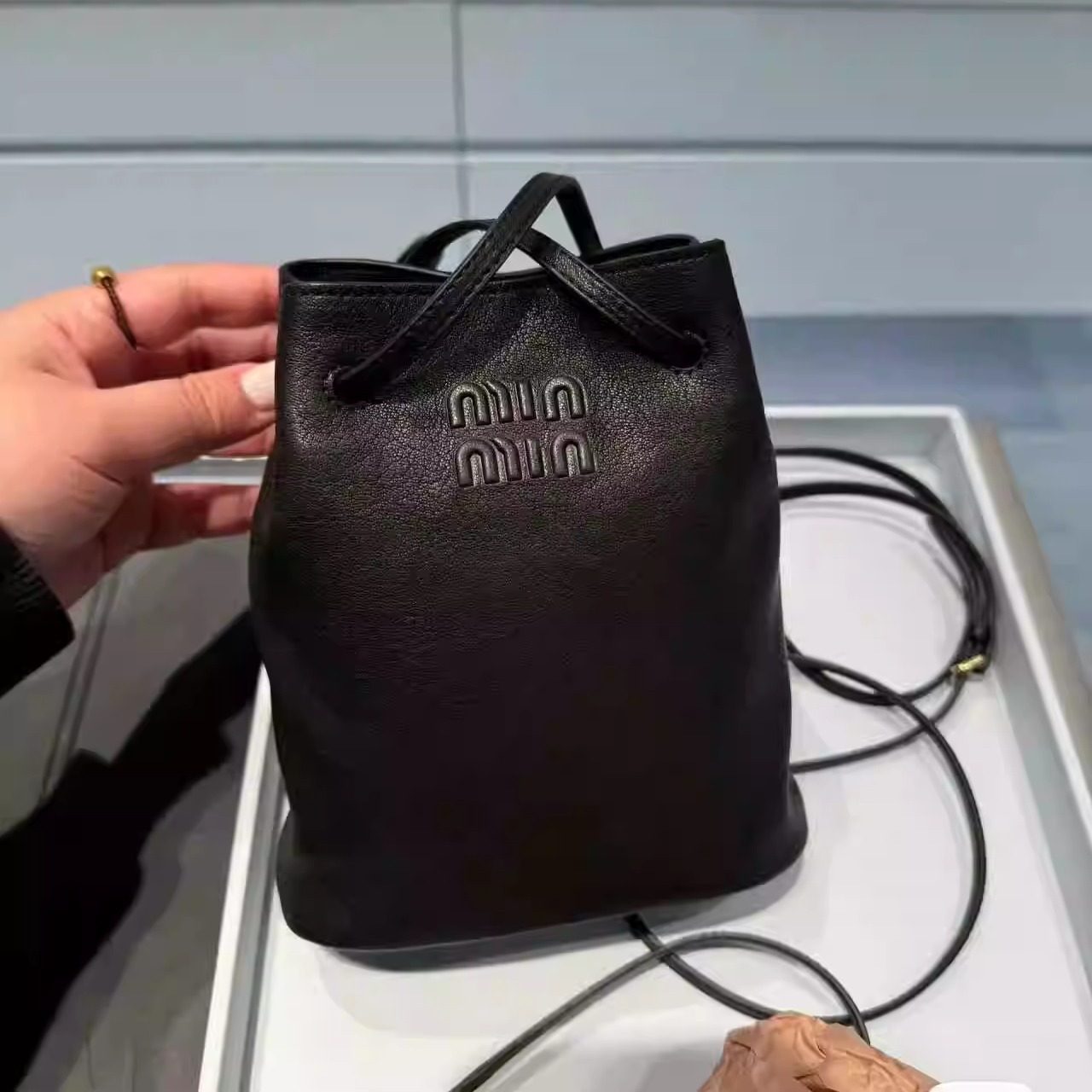 hobo包包女2025新款夏季真皮福袋水桶包mini羊皮手机单肩斜挎小包,淘宝优惠券,粉丝福利购,淘宝优惠卷