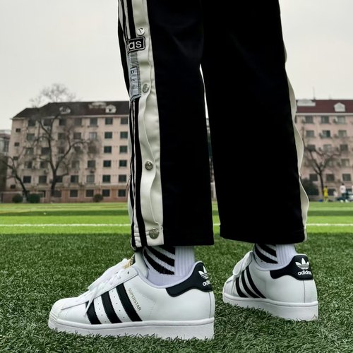 阿迪达斯/Adidas SUPERSTAR经典百搭金标贝壳头板鞋休闲鞋EG4958 - 图0