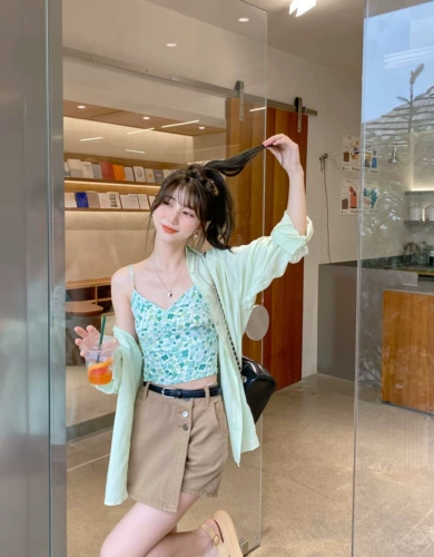 Летние короткие вставки в бюстгальтер, милая майка топ, делается под заказ, цветочный принт, V-образный вырез, облегающий крой, эффект подтяжки