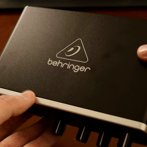 Behringer/Belling UMC202HD Компьютерный мобильный телефон Внешний USB Sound Card Профессиональная запись и пение