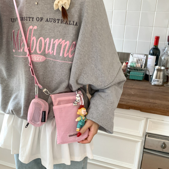 Korean style niche design dopamine daily commuting mobile phone bag mini mesh bag travel shoulder crossbody bag for women