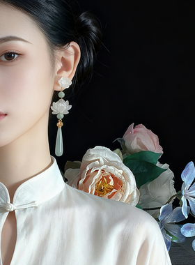 悦己原创中式国风莲花耳饰