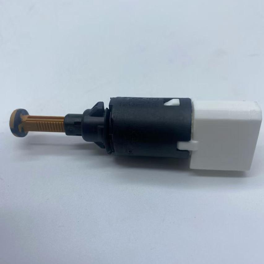 适用于风神AX7A60AX3A30S30H30刹车灯开关原厂全新备件 - 图2