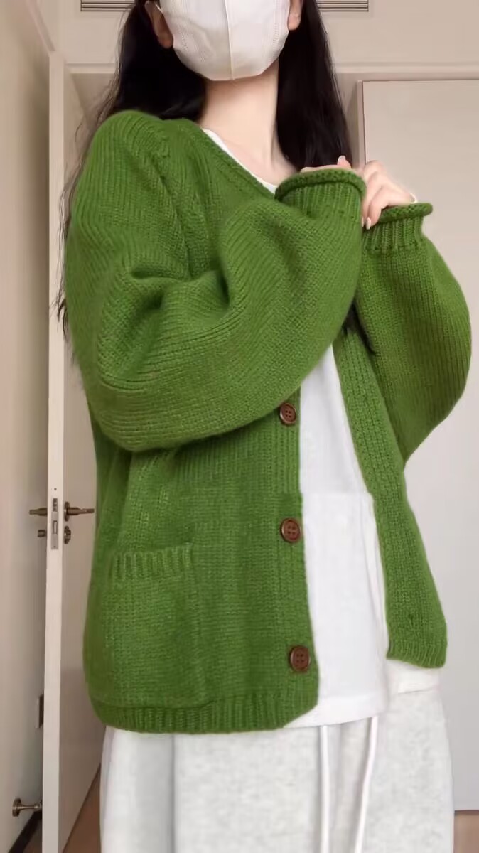 日系复古绿色针织开衫毛衣外套女春季新款慵懒宽松风软糯时尚上衣
