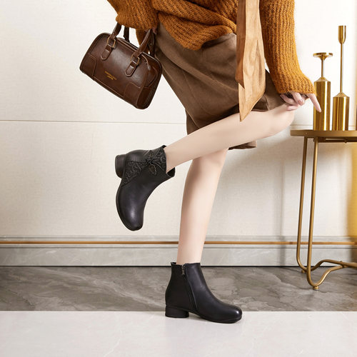 39916头层牛皮冬季加绒高跟短靴女鞋复古风3.5厘米中跟粗跟妈妈鞋 - 图3