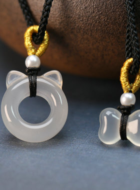 招财猫来天然冰透玉髓猫咪吊坠