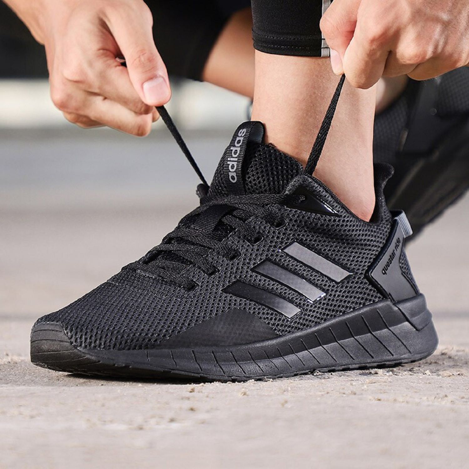 adidas runner casual shoes