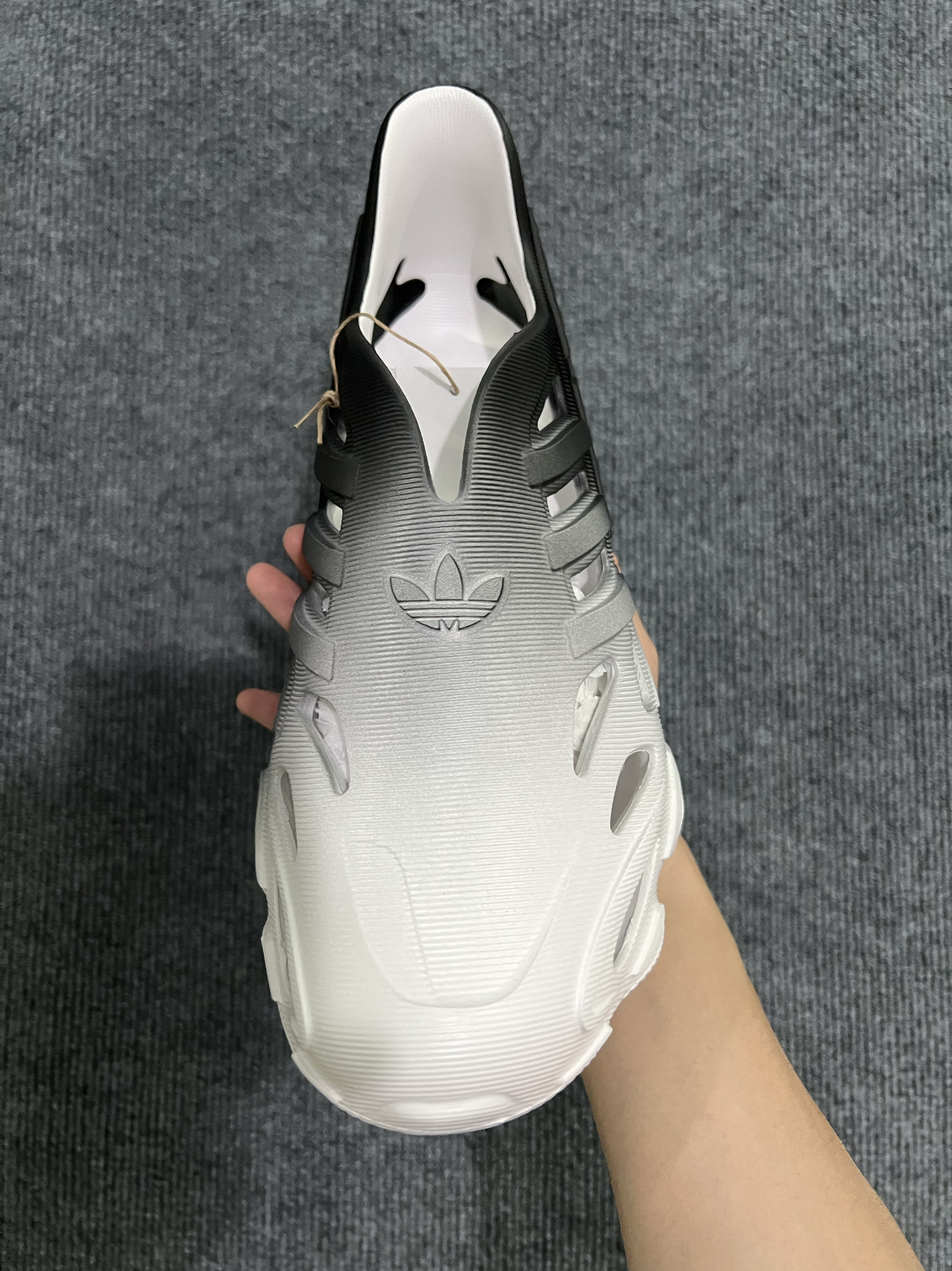 阿迪达斯Adidas adiFOM SUPERNOVA 白灰男低帮休闲洞洞鞋 IF3961 - 图1