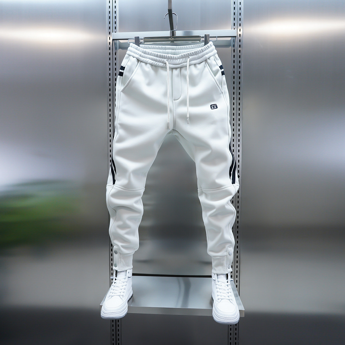 潮男士冬季加绒刺绣拼接束脚休闲裤百搭运动卫裤松紧腰宽松哈伦裤,淘宝优惠券,粉丝福利购,淘宝优惠卷