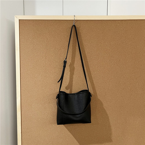 小脏柜 高级感小众荔枝纹手提水桶包复古日常通勤百搭单肩斜挎包 - 图0