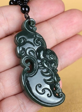 天然和田玉府上有龙青玉吊坠