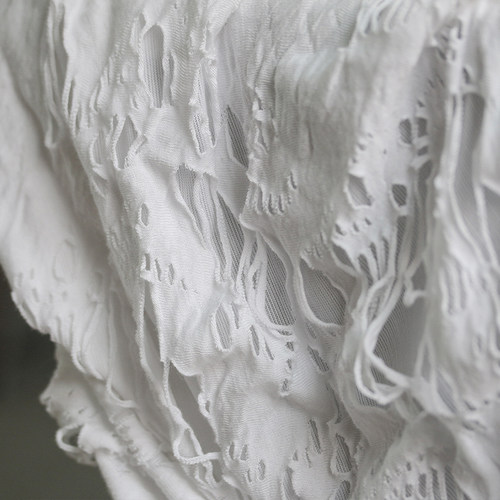 白色破烂洞洞肌理提花布料烂花破洞高档礼服装裤子设计师面料改造 - 图2