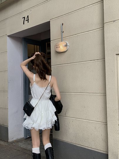 Waist slimming short lace suspender dress