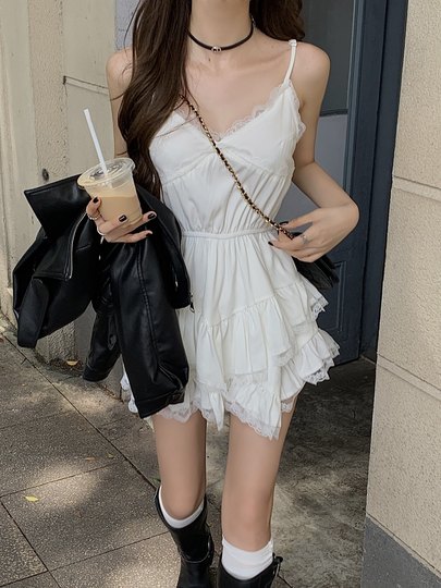 Waist slimming short lace suspender dress