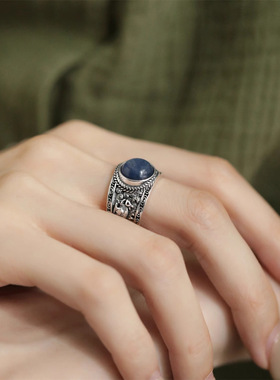 复古重工浮雕花纹戒指女做旧时尚个性嘻哈蓝色仿玉石S925银食指环