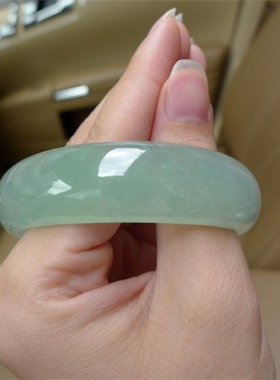 浅绿天然少女风全新玉手镯