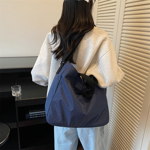 百搭手提托特包女新款大容量轻便防水尼龙布单肩包时尚格子斜挎包 - 图0