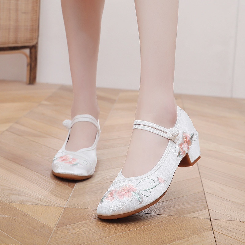 老北京布鞋女单鞋子时尚款上班古风配旗袍的绣花鞋百搭仙女休闲鞋,淘宝优惠券,粉丝福利购,淘宝优惠卷