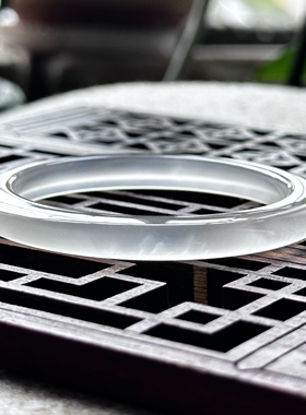 天然马料海洋玉髓高冰白冰鱼鳞纹玛瑙手镯刚透冷白冰透手镯55口径