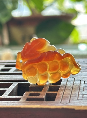 天然马料高冰红玛瑙雕刻葡萄串吊坠挂件 冰种冰红质地饱满精致