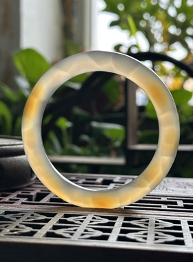 天然马料海洋玉髓高冰俏色飘红鱼鳞纹玛瑙圆条冰透手镯56口径