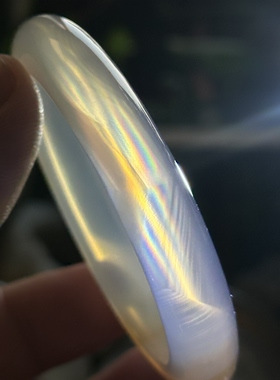 天然白冰俏色大面炫彩彩虹光虹膜玛瑙手镯鱼鳞纹白月光海洋玉髓56