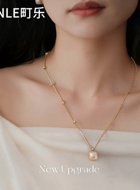 小方糖珍珠项链女款2025新款日常百搭高级感轻奢小众独特女士