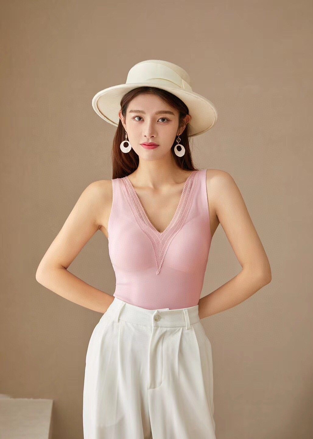 无痕保暖德绒自发热美体乳胶内衣蕾丝V领性感磨毛发热背心带胸垫,淘宝优惠券,粉丝福利购,淘宝优惠卷