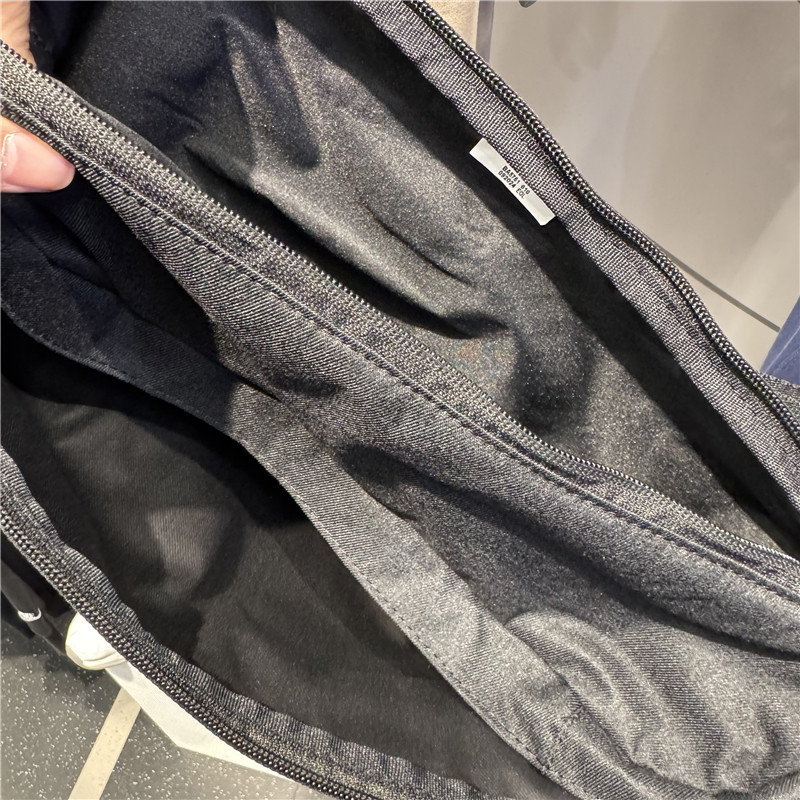 正品耐克 黑灰NIKE运动腰包大斜挎包男女包单肩包胸包 BA5751-010,淘宝优惠券,粉丝福利购,淘宝优惠卷