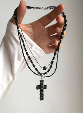 甜酷辣妹多层黑色串珠十字架项链