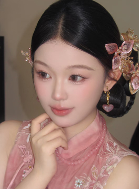 新中式婚礼新娘饰品粉色花朵发簪女精致甜美合金镀金秀禾头饰
