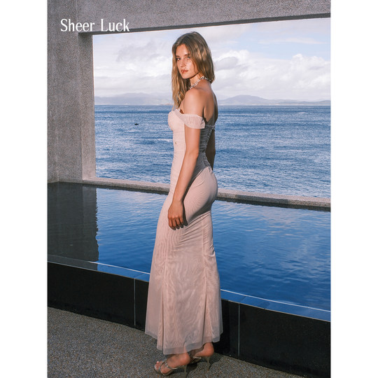 【蓝盈莹同款】Sheer Luck Ariel一字肩褶皱晕染修身包臀连衣裙