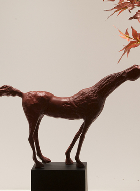 新中式风金属样板房售楼处骏马