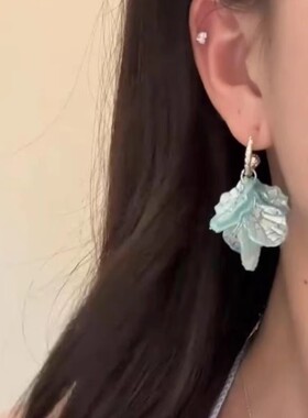 法式复古贝壳花瓣C型耳环