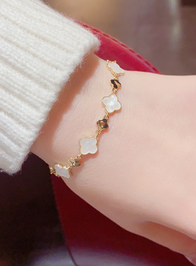 日韩时尚气质轻奢四叶花手链女网红个性百搭小清新手饰品一件代发