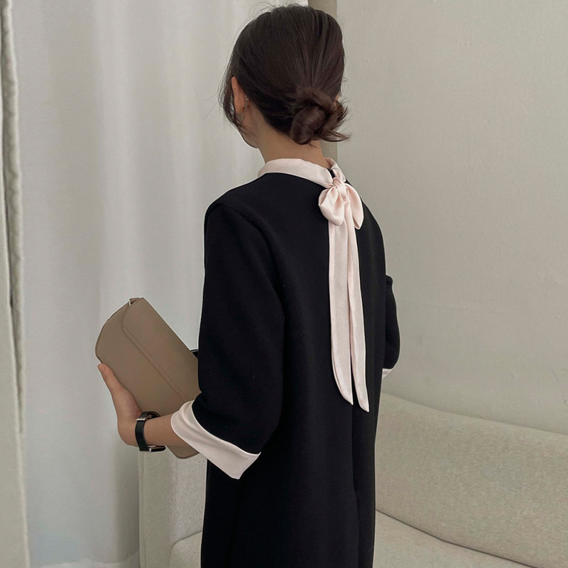 韩国chic早春简约撞色拼接立领背后系带蝴蝶结七分袖长款连衣裙女 - 图0